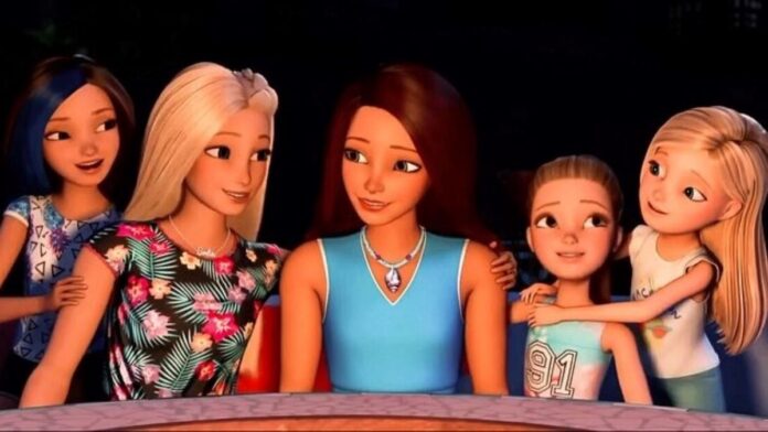 Barbie sisters with parents