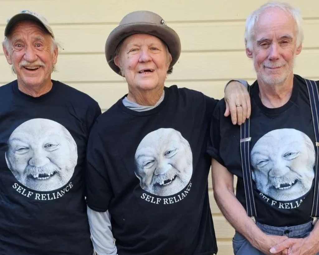 Biff Wiff captured along with his friends wearing the t-shirt promoting a movie Self Reliance. 