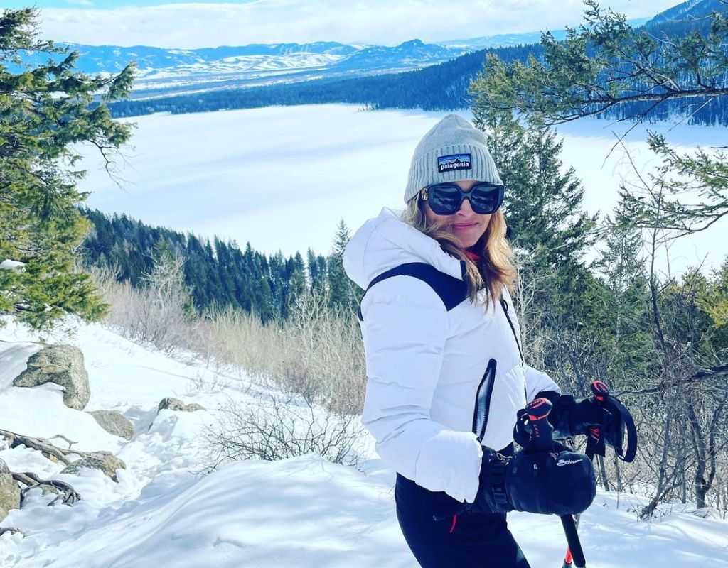 Adrienne Elrod skiing in snow