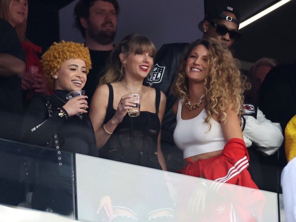 Taylor swift and ice spice in Superbowl