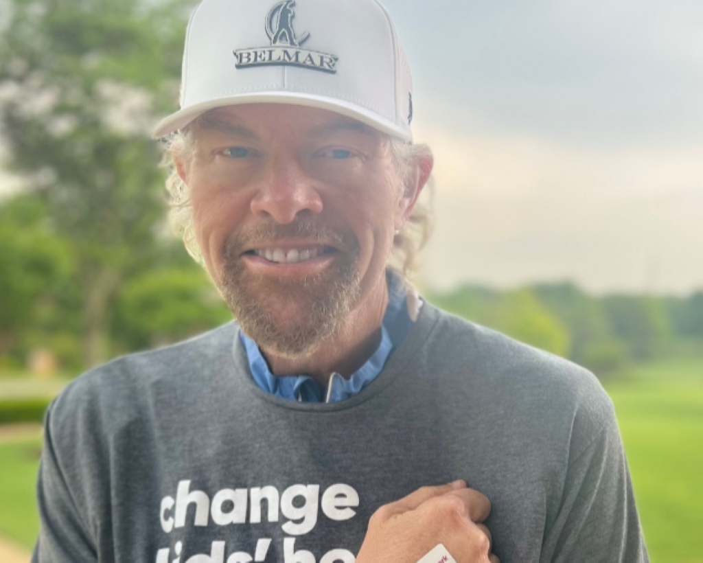 Toby Keith after cancer treatment